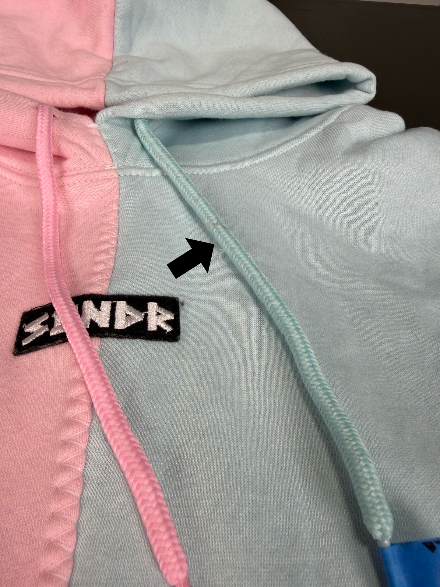 DEFECT #16 light pink / light blue (large)