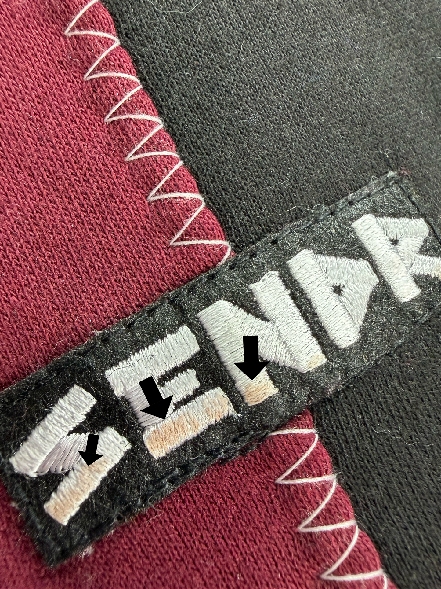 DEFECT #26 black / maroon (medium)